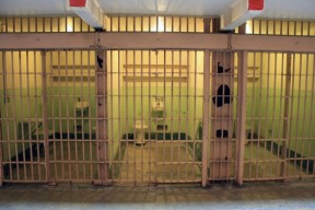 0521_prison-cell-624x416 (1)